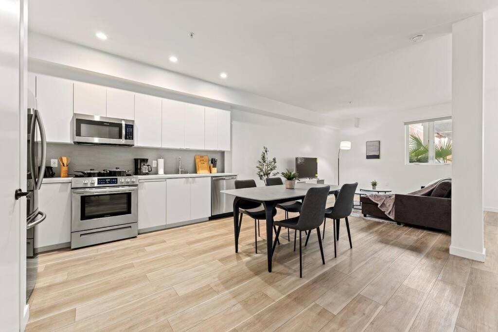 Stylish La Prime Location In Wilshire Blvd Apartamento
